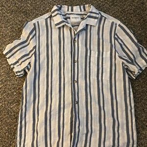 Men’s striped Button down.